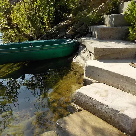 Les Pieds Dans L'eau Villa Le Pont du Travo